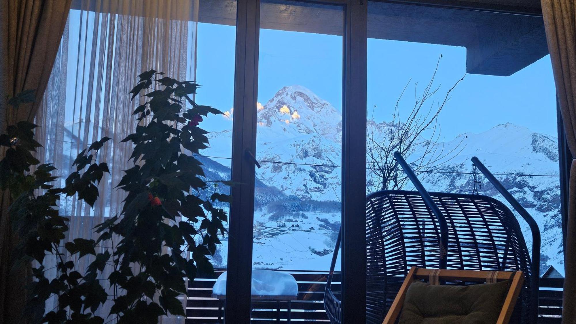 Best view Kazbegi Exterior foto
