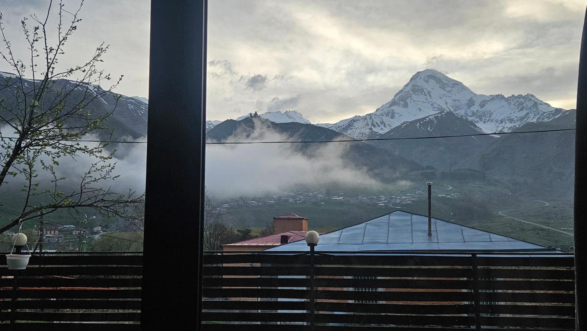 Best view Kazbegi Exterior foto